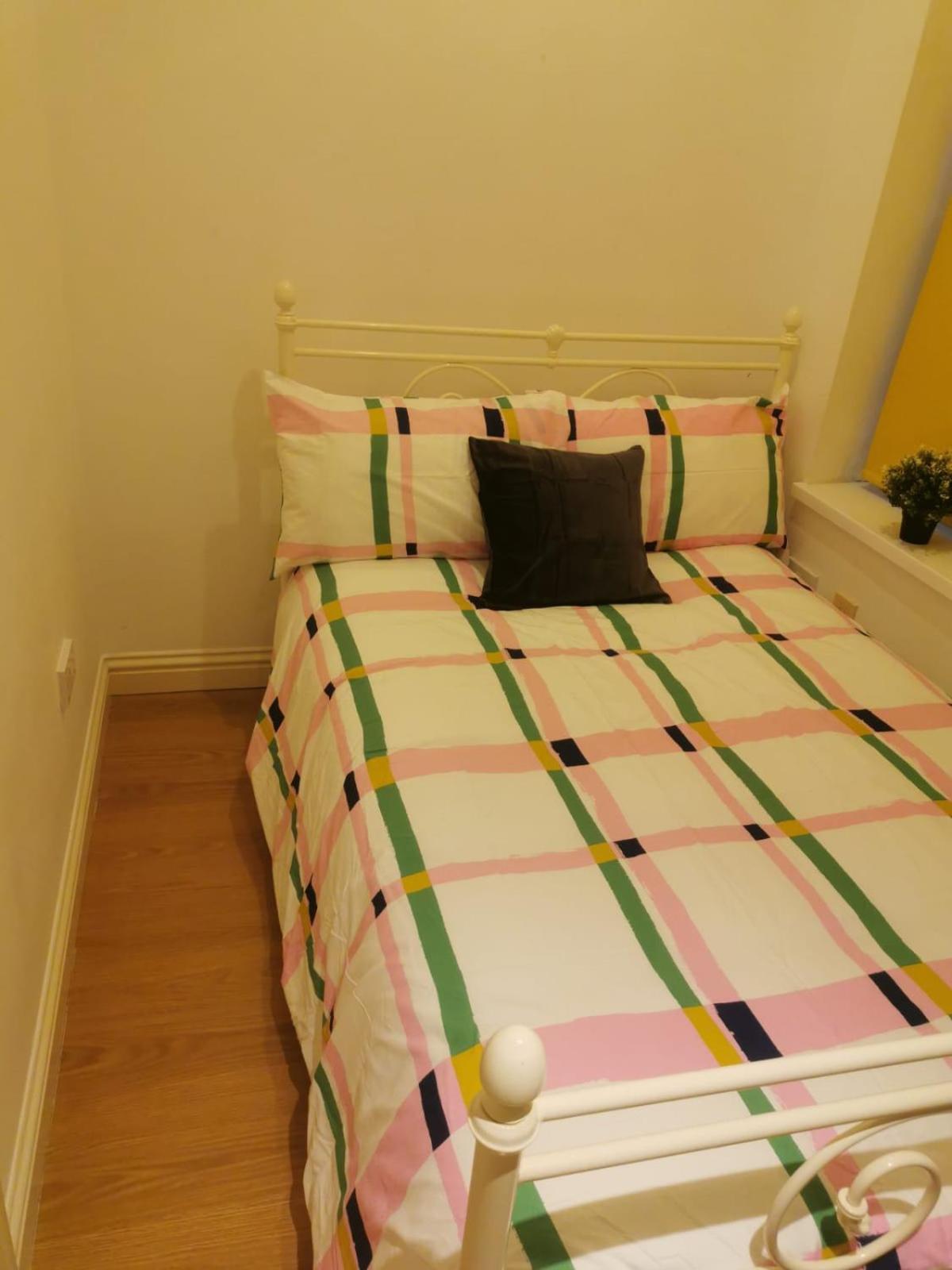 Lovely Spacious Room Near Train Station And University Dallington  المظهر الخارجي الصورة